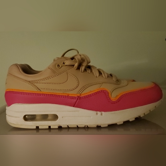 The Nike Air Max 1 Liner Tan 881101-202 Tan/Pink-orange W’s sz 8. Worn. No box. - Picture 7 of 7